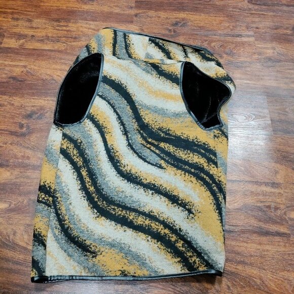 Furious Fur Soft Luxe Cozy Faux Fur Cascading Cape Vest Open Front Vest M - Picture 12 of 12